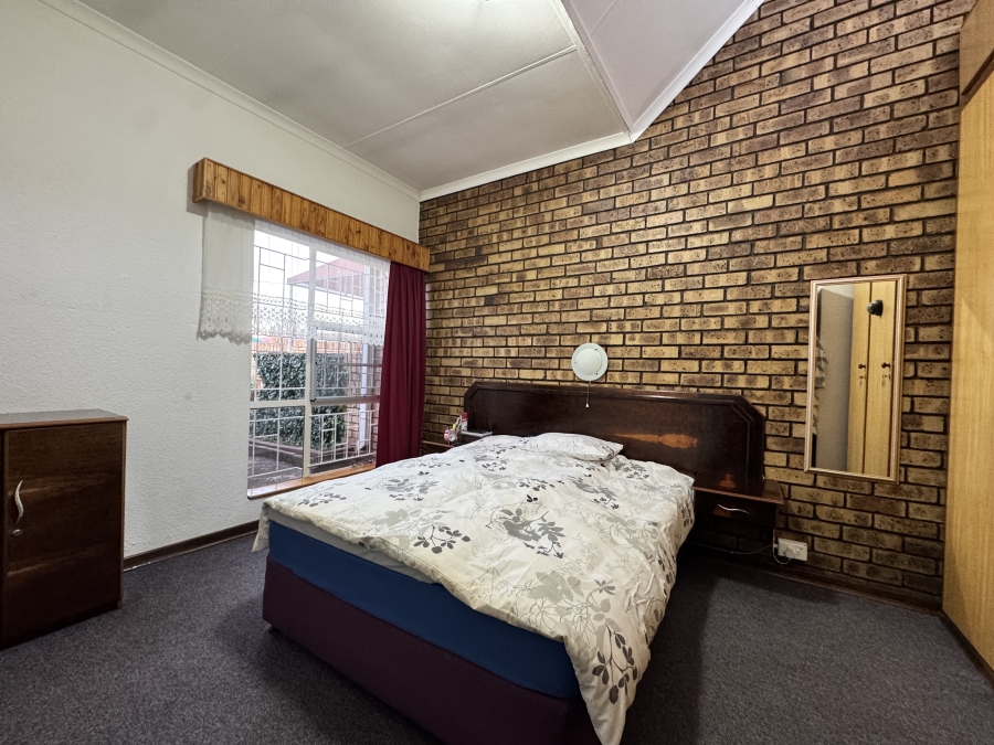 2 Bedroom Property for Sale in Oudorp North West